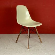 Eames Dsw Chaise Herman Miller Noyer Cheville Base 50s 60s Parchemin (Off Blanc)