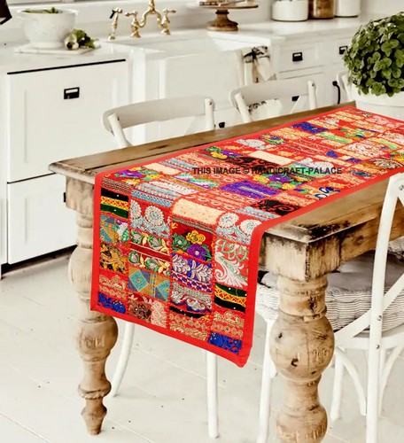 Vintage indien brodé - brodé, table