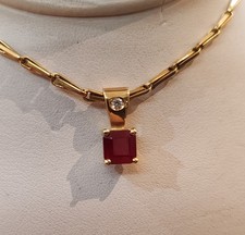 Pendentif or jaune 18 carats rubis et diamant