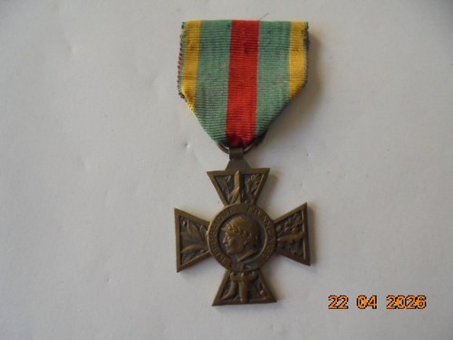 Médaille croix combattant - médaille,