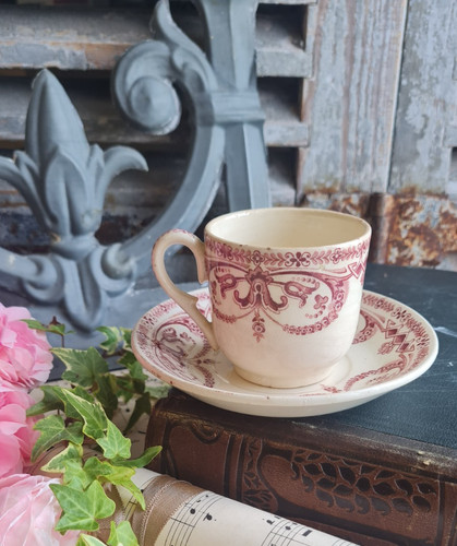 Ancienne tasse sous - sous,