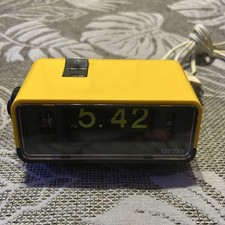 Réveil à bascule des années 70 jaune et noir à deux déchirées prise CITIZEN...