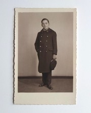 Garçon lunettes manteau