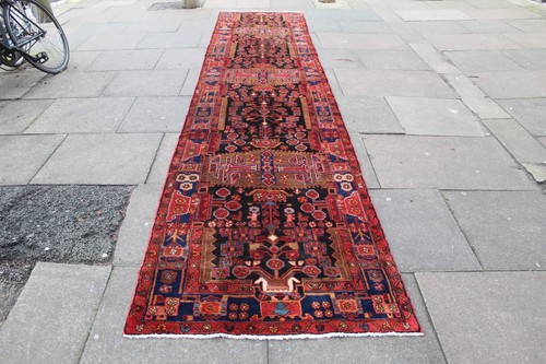 Tapis roulant oriental rouge - roulant,