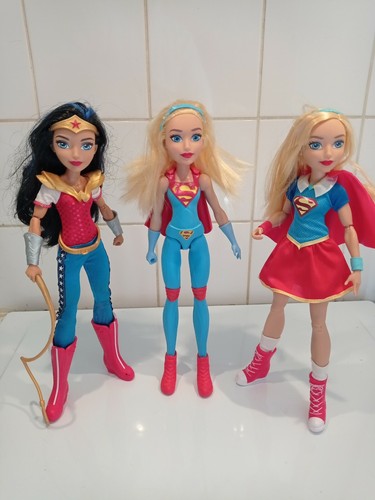 Lot figurines poupées dc - poupées,