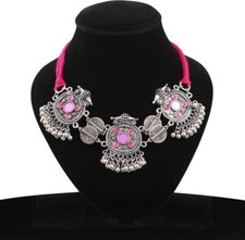 Collier ethnique tribal fait