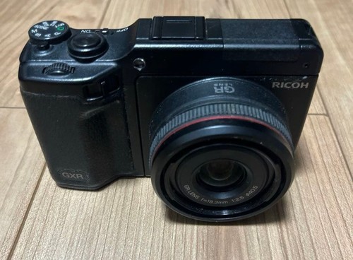 Ricoh gxr body a12 28mm - ricoh,