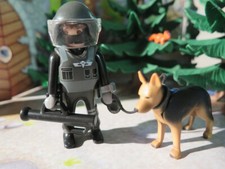 policier SWAT GIGN RAID police