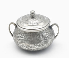 Dinanderie pot sucrier avec