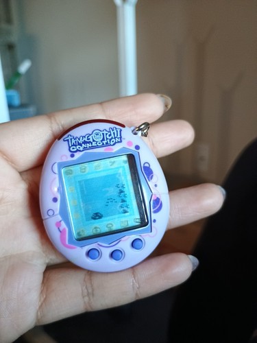 Vintage 2004 bandai tamagotchi - bandai,