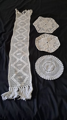 Lot napperons faits - 1,
