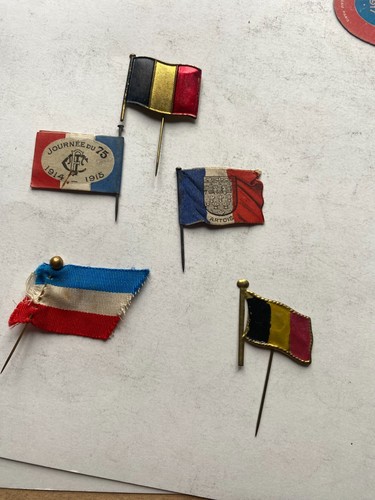 Drapeauxinsigne journée - 5, de
