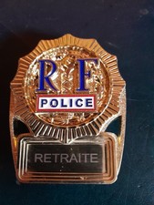 Insigne de police - plaque de ceinture DOREE - RETRAITE -