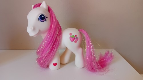 Little pony strawberry - my,