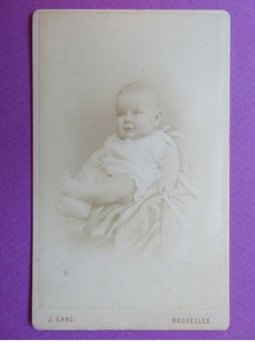 058 bébé potelet - -,