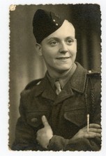 PHOTO, Lucien souriant en