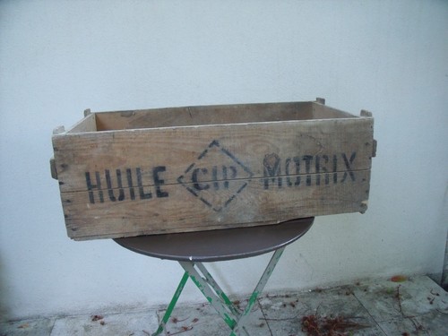 Caisse bidon huile - de,