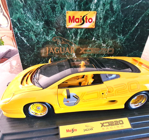 Maisto jaguar 220 racing - xj,