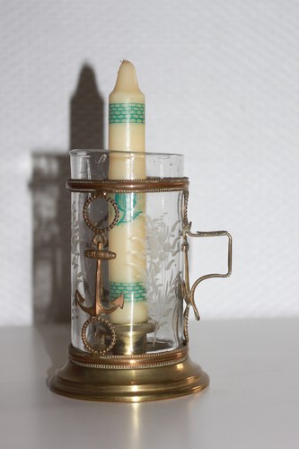 Rare bougeoir main de - à,