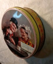 Boîte métal ancienne