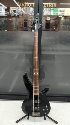 Guitare basse électrique