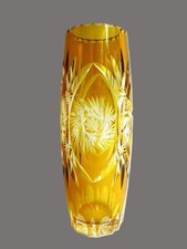 Grand vase en Cristal de Bohême Overlay blanc et jaune
