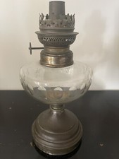 Pied de lampe à pétrole