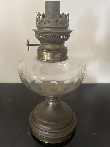 Pied lampe pétrole - de, à