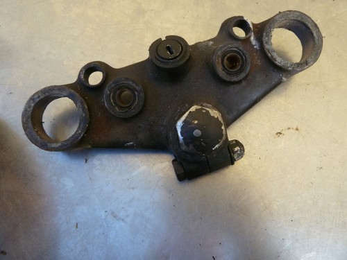 Top triple clamp yoke triumph - triple,