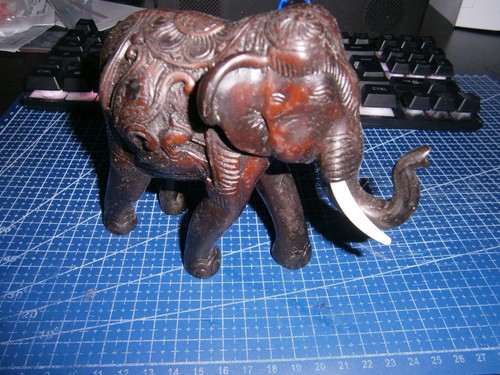 Ancien éléphant résine - éléphant, en