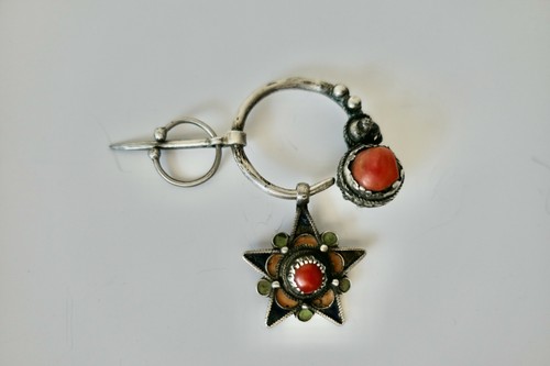 Pendentif fibule beni - pendentif,