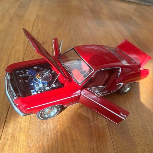 Autoart ford mustang gt - ford,