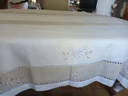 Nappe brodée serviettes - nappe,
