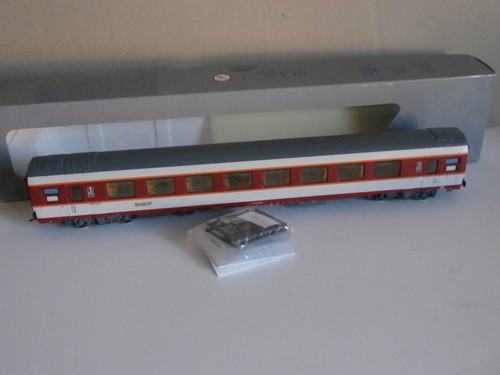 Aspect neuf sncf - sncf, voiture