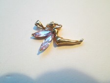 Pendentif danseuse ailée avec pierre