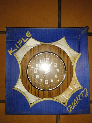 Ancienne horloge formica