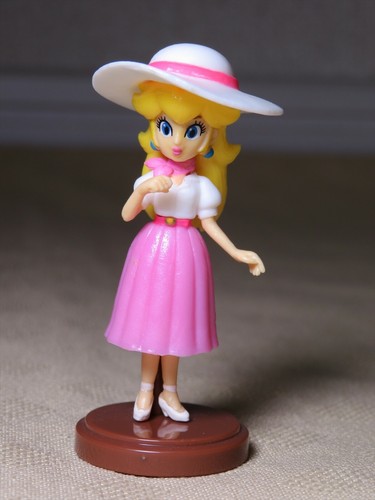 Princess peach super mario - peach,