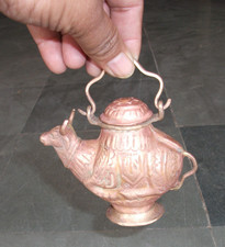 Pot À Eau Sacrée En Cuivre