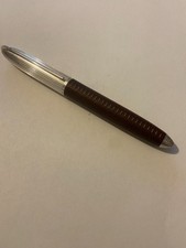 Stylo LOUIS VUITTON - Cuir et Argent- TBE (CARTIER, DUPONT, MONTBLANC,DUNHILL..)