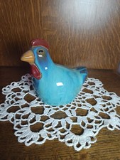 Trés Belle Poule En Terre Cuite Vernissée ,Statuette Poule Bleue Clair