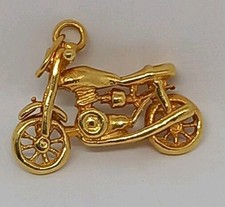 Ancien grand pendentif breloque charm en plaqué or Moto Stock Ancien