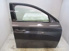 Porte avant droite Peugeot 208