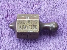 Toupie de comptoir de bistrot  offerte par les Galeries Lafayettes Paris 1914