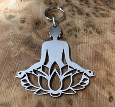 Bouddha Porte-Clé Yogo Bouddhisme Zen Lotus Fleur Acier Inoxydable Cadeau