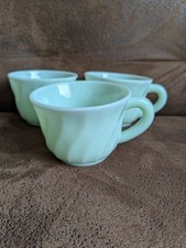 Vintage Lot Tasse à Café X3 Arcopal Vert Mint Huile Croix Verte Opaline 