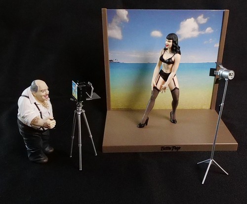 Bettie page photo diorama - bettie,