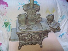 TRES RARE   cuisinière en fonte complète