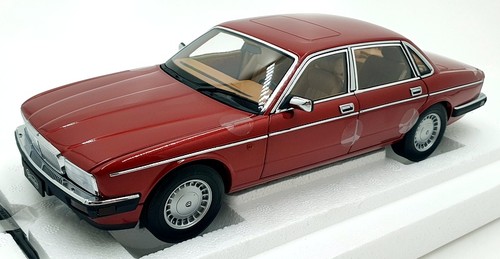 Almost real scale - real, 810541