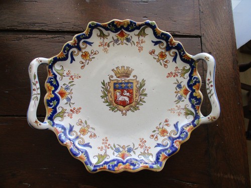 Ancien plat anses - anses, vieux