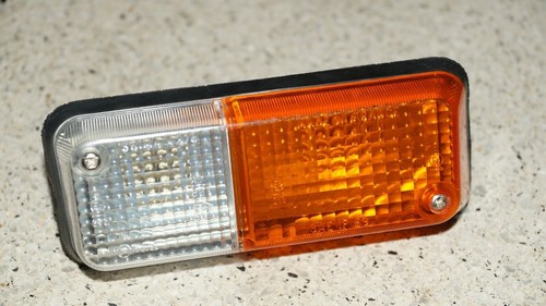 Cabochon feu clignotant gauche